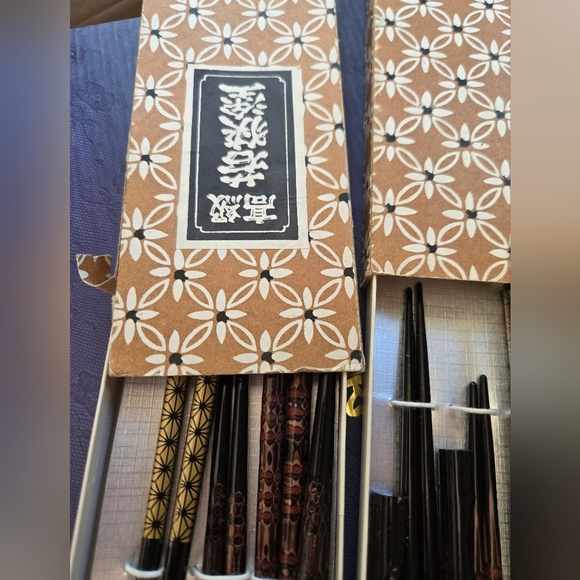 Wakasa Nuri Chopsticks (8 Sets) And 4 Rests - Picture 3 of 3